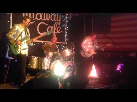 Tsunami Of Sound performs The Ventures hit "Yellow Jacket" - Midway cafe - Apr 15, 2017