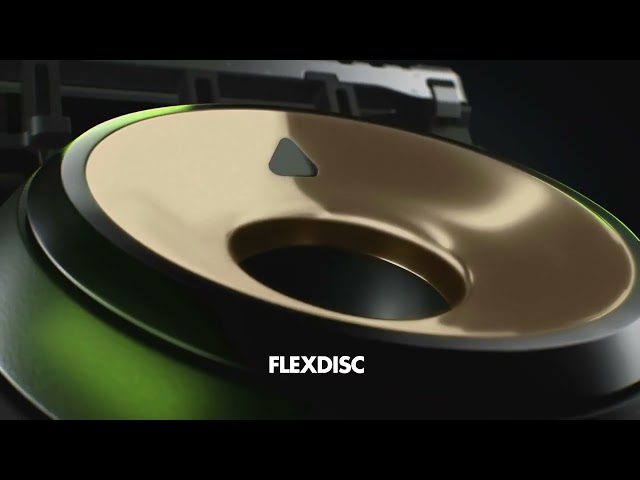 Video teaser for NEU: GilletteLabs Rasierer mit Reinigungs-Element | Mühelos Rasieren in jedem Zug