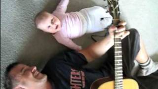 preview picture of video 'Baby singing to Knocking on Heaven's Door Guns n Roses'