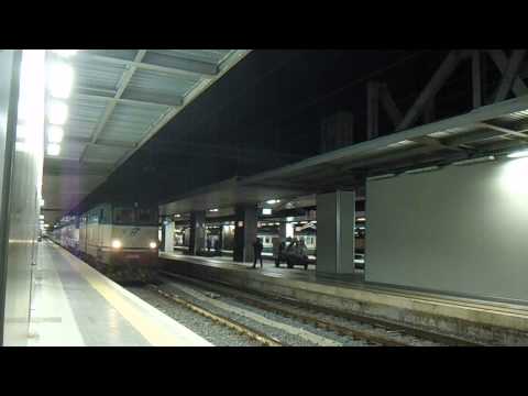 E656.063 + E656.018 in partenza con l' ICN 1955 Roma Termini - Siracusa/Palermo Centrale