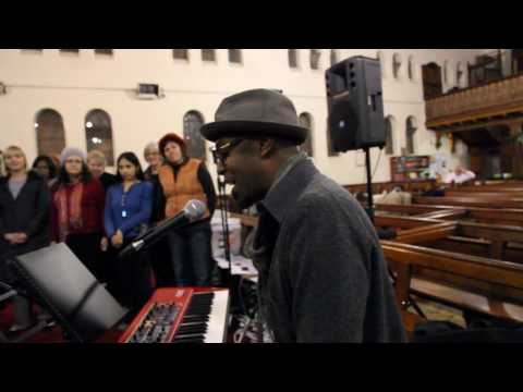 Eric Dozier in workshop with Melbourne Mass Gospel Choir, singing Andrae Crouch's Thank You Lord