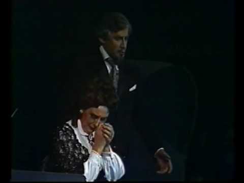 Margarita Voites and Vladimir Chernov - duet from La traviata - Act 2