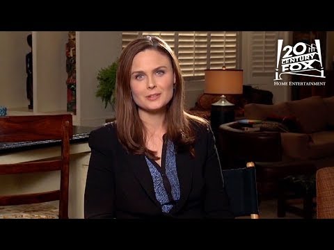 download lagu mp3 mp4 Fox Bones, download lagu Fox Bones gratis, unduh video klip Fox Bones