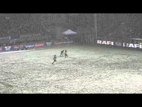Schneechaos während des Spiels Sc Freiburg-RB Leibzig. 7.3.2016