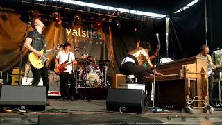 "Hey! Little Child" (Alex Chilton cover) Low Cut Connie, Winnetka Music Festival, 6/15/18