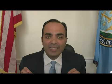 Senator Elizabeth Warren questions CFPB nominee Rohit Chopra