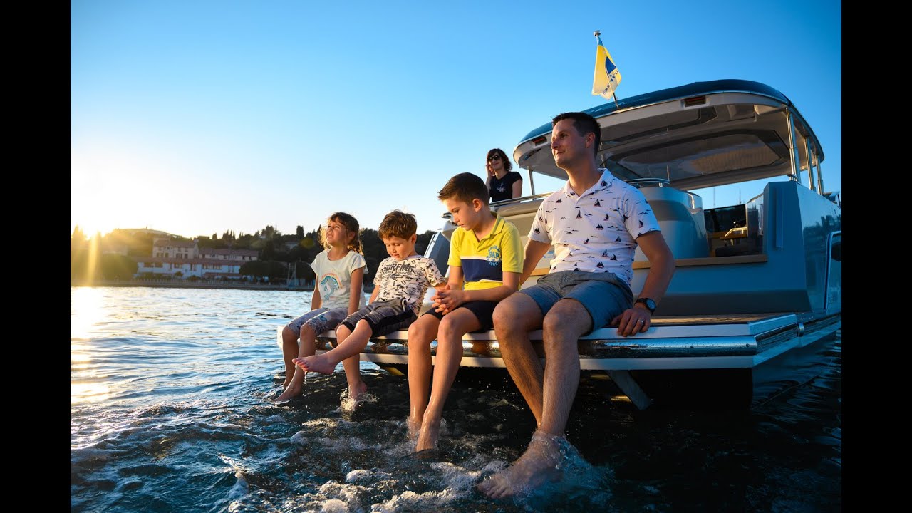 Официальный трейлер Alfastreet Marine 28 Cabin