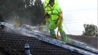 preview picture of video 'Roof pressure washer cleaning'