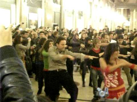 Flash mob with Connie - Zumba Passion Fitness - Roma Galleria Alberto Sordi