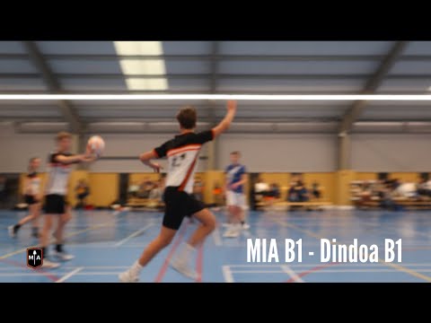 DINDOA loopt WEG in TWEEDE HELFT 😵‍💫 | MIA B1 - Dindoa B1 | Samenvatting