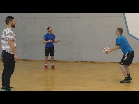 Anwerfen-Pritschen-Fangen (1)