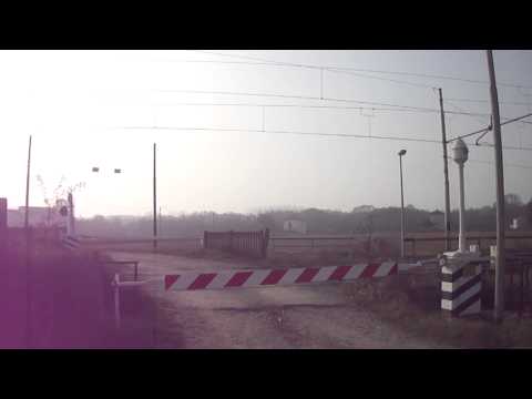 Passaggio a livello ex stazione di Gamalero (AL)