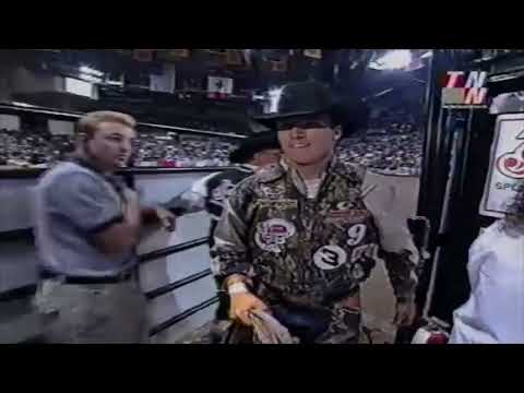 Justin McBride vs Locomotive Breath - 01 PBR Colorado (92.5 pts)