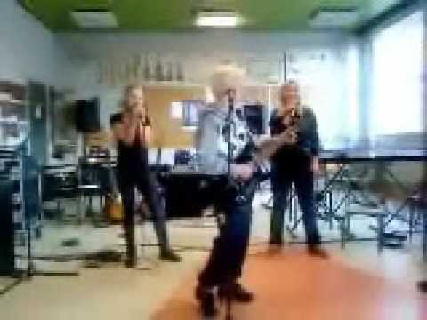 Ejby Skole musikvideo 5.a 2008 "This is me"