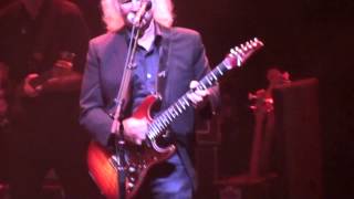Crosby Stills &amp; Nash - Love the One You&#39;re With (San Diego)
