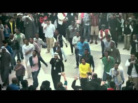 Flash mob at avenues mall kuwait orignal version (the best flash mob i ever seen )