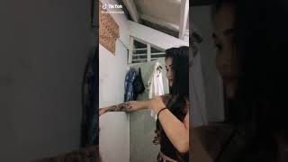 Download lagu Cewek cantik lesbian mp3