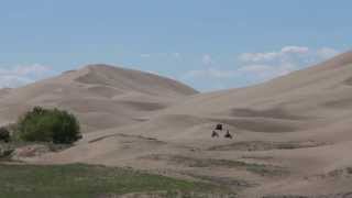 preview picture of video 'Fun playing in the sand - Saint Anthony Sand Dunes'