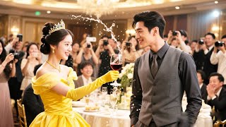 Download lagu Gadis menuangkan anggur ke CEO, semua pikir dia habis, tapi CEO malah memeluknya erat! mp3 Download lagu Gadis menuangkan anggur ke CEO, semua pikir dia habis, tapi CEO malah memeluknya erat! mp3