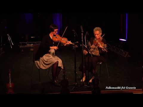 Åse Teigland og Ingeleiv Kvammen - Frao stovo til sjøen