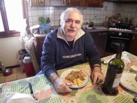 Frittino di coscette di pollo, patate, polenta, cipolla e salvia