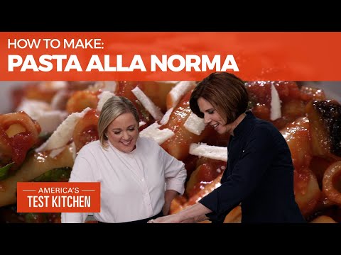 So machen Sie die beste Pasta mit Auberginen und Tomaten (Pasta alla Norma)