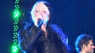 The B-52&#39;s - Girl From Ipenema Goes To Greenland Live in Houston, Texas