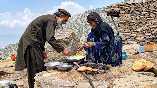 Hard life of an elderly couple in a mountain village far from civilization - Heirs of the mountains