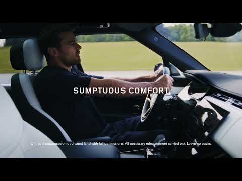 The perfect balance of power and elegance. Range Rover Sport in Velocity Blue, featuring Theo James.