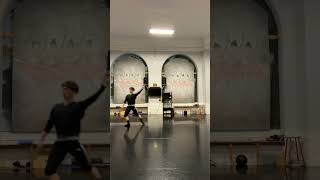 練習。practicing in the studio.#dancer #バンクーバー #ビクトリア #カナダ