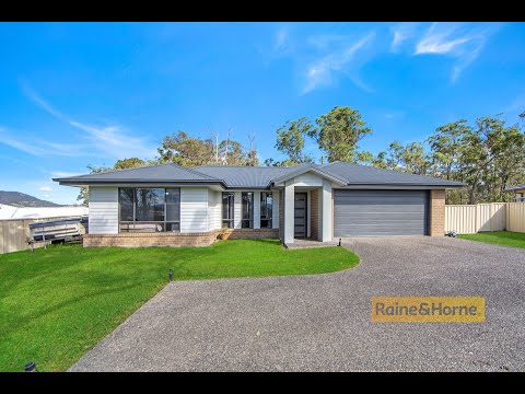 34 White Circuit, Gloucester, NSW 2422, 4部屋, 2バスルーム, House