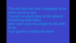 Esmee Denters - Gravity (with lyrics on screen)