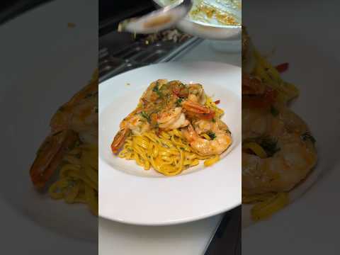 The SHRIMP SCAMPI LINGUINI from Amber Steakhouse in Greenpoint, Brooklyn NYC! ????????????????  #DEVOURPOWER