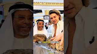 Download lagu Can whale vomit (ambergris) make you rich? 😱 #funfacts mp3