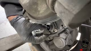 Adjusting bendix air disk brakes | Diesel Diaries ep. 010 #bendix #airbrakes