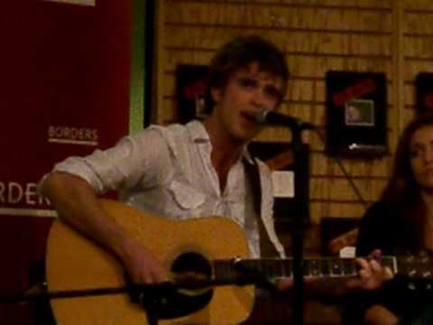 Kyle Riabko singing 