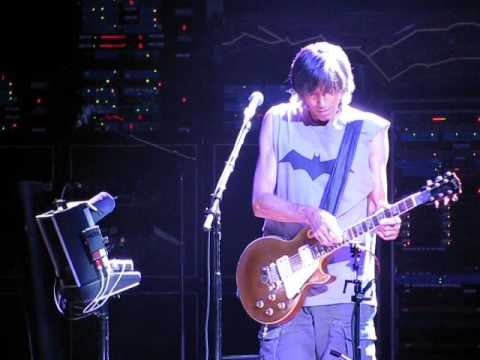 Tom Scholz of Boston "Guitar Solo " 97.1 The Drive's 15th Birthday Celebration 05/20/2016