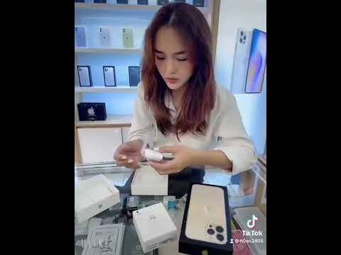 Hot girl bóc tem iPhone 13 Pro kèm Airpod xịn sò - Phú Vượng Mobile