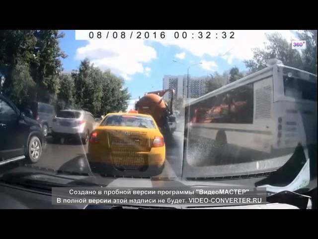 Видео: В пробке взорвался «КАМАЗ» с фекалиями