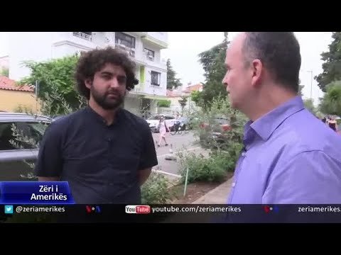 Tiranë, studenti i arteve flet për arrestimin e tij në protestë