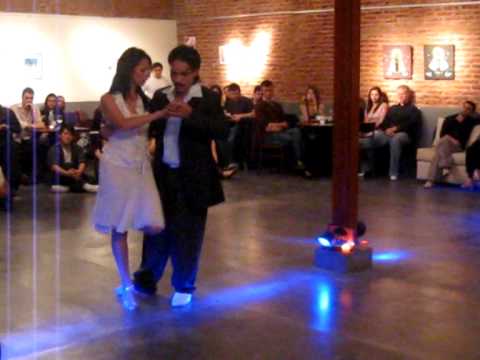 Gastón Torelli y Moira Castellano en LOCA!