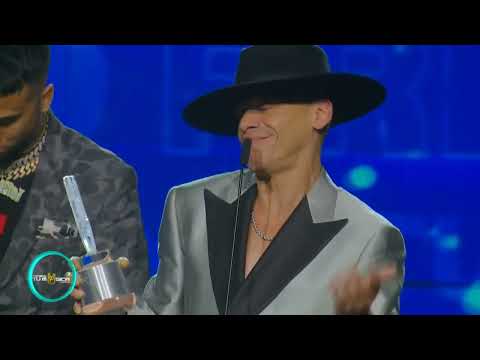 Vico c gana en premios tu música urbano 2023 a El Comeback Más Duro