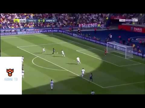 BUT DE CAVANI CONTRE AMIENS /2017