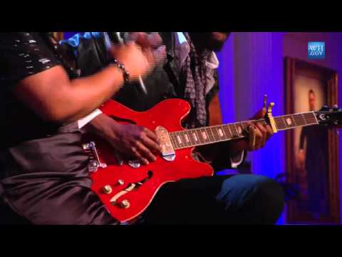 Shamika Copeland & Gary Clark, Jr. Perform "Beat Up Old Guitar" at In Performance