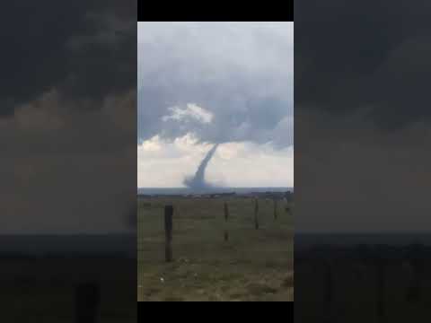 Formación de tornado en naschel San Luis en la tarde de hoy 20/9/25 #tornado #tormenta
