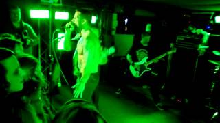 Bleeding Through - Kill To Believe Live Budapest Kék Yuk 13.04.2013