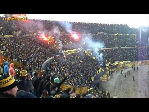 "Hinchada de Peñarol vs Plaza Colonia - Final 2016" Barra: Barra Amsterdam &bull; Club: Peñarol