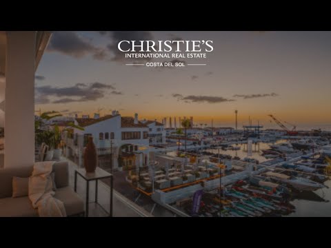 State-of-the-art refurbished duplex penthouse with spectacular panoramic views of Puerto Banús