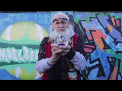 Komet Bernhard is  SPEECHLESS