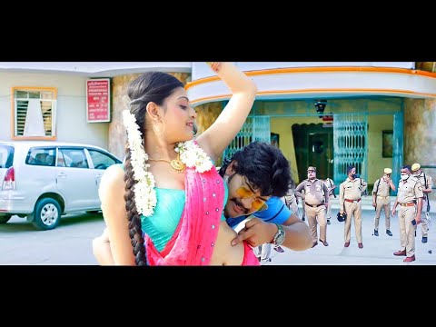 Maahi Mallhotra Debut movie...